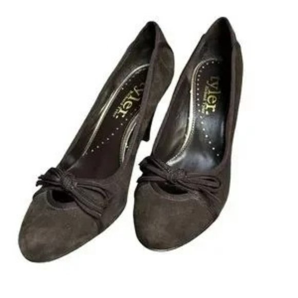 Richard Tyler Brown Suede Heels - Picture 10 of 10